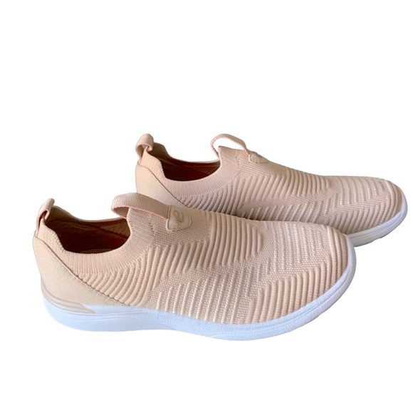 NWOT Easy spirit pink jadee 2 women’s sneakers - Picture 1 of 6